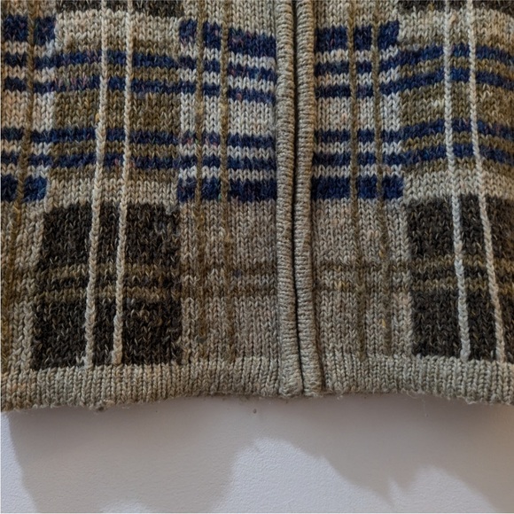 St. John's Bay Knit Sweater Vest, Women's Small - Picture 4 of 6